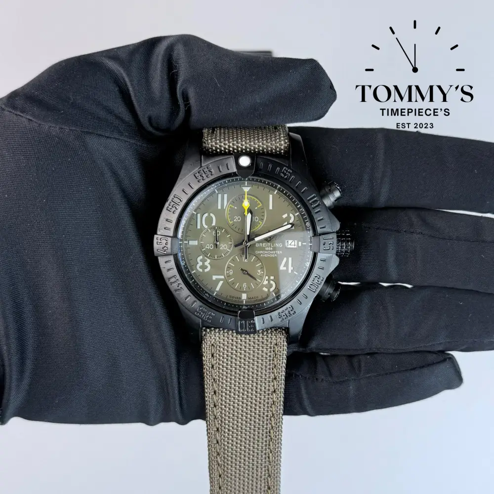 AAA+ Avenger Chronograph 45 Night Mission, Green Dial