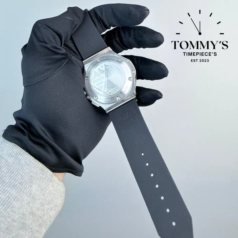 AAA+ Big Bang Original, 44mm Black Dial-Rubber Strap (Black Bezel) - Image 4