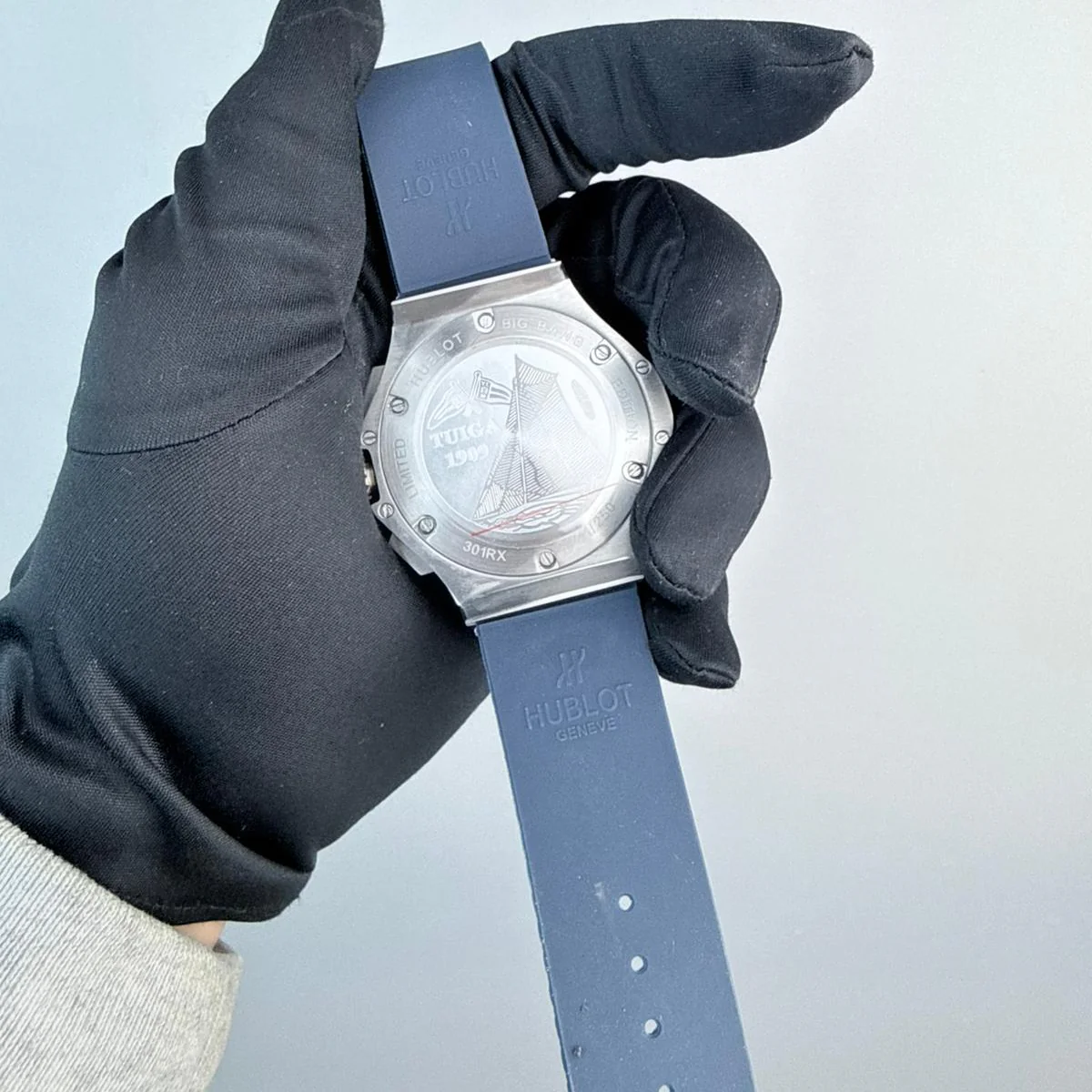 AAA+ Big Bang Original Steel Blue, 44mm Blue Dial-Blue Rubber Strap (Silver-Tone Metallic Bezel) - Image 4