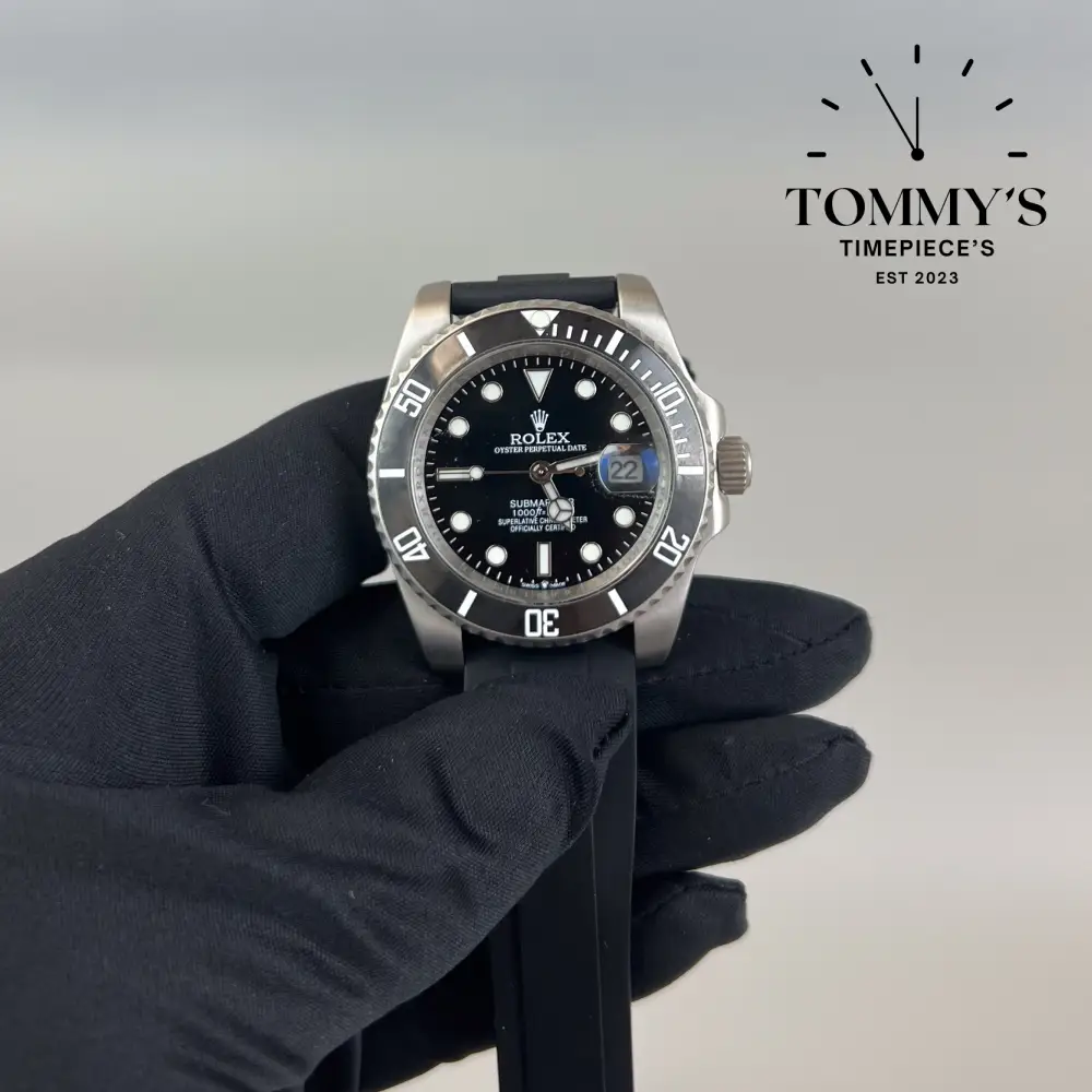 AAA+ Black Submariner, (126610LN) 41mm Black Dial-Black Rubber Strap (Black Bezel)