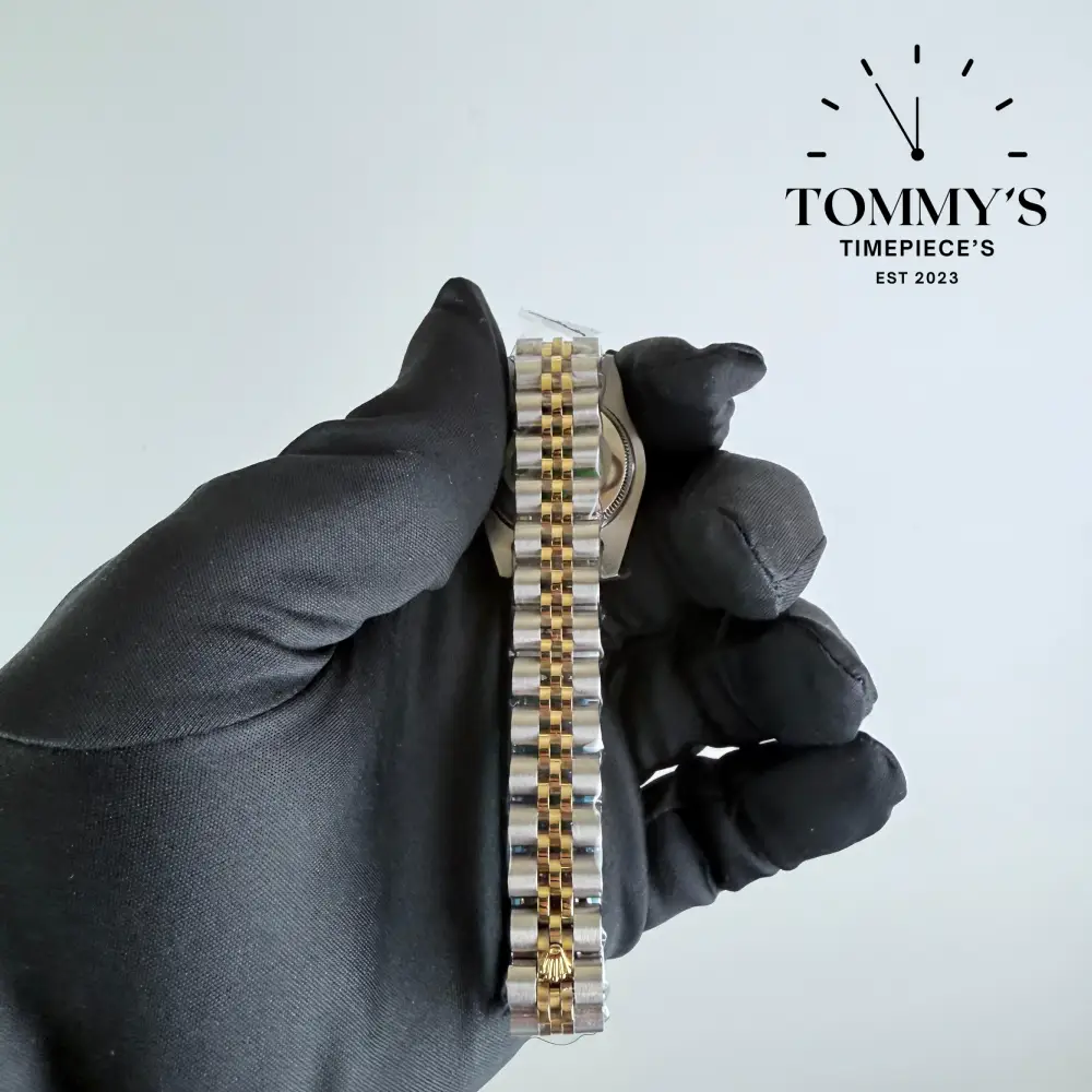 AAA+ Ladies Datejust, (69163) 28mm White Dial-Jubilee Bracelet Bimetal Gold (Smooth Bezel) - Image 4