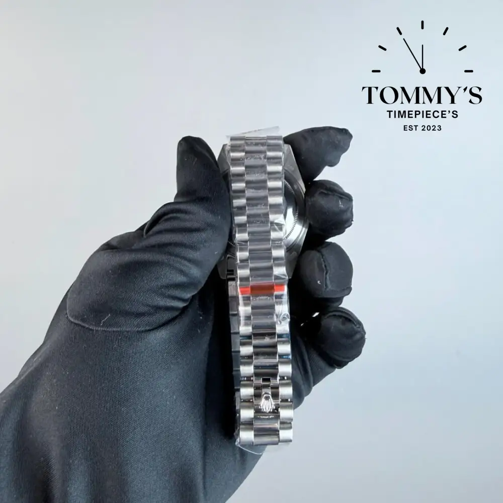 AAA+ Day Date, (228239-0004) 40mm Black Dial-Presidential Bracelet (Fluted Bezel) - Image 4