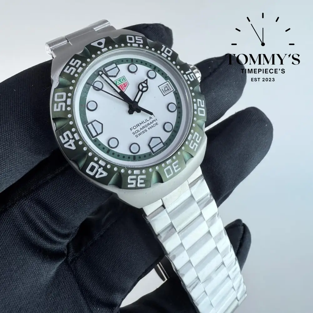 AAA+ Formula 1 Solargraph, 38mm Opalin White Dial-Steel Bracelet (Green Bezel) - Image 2