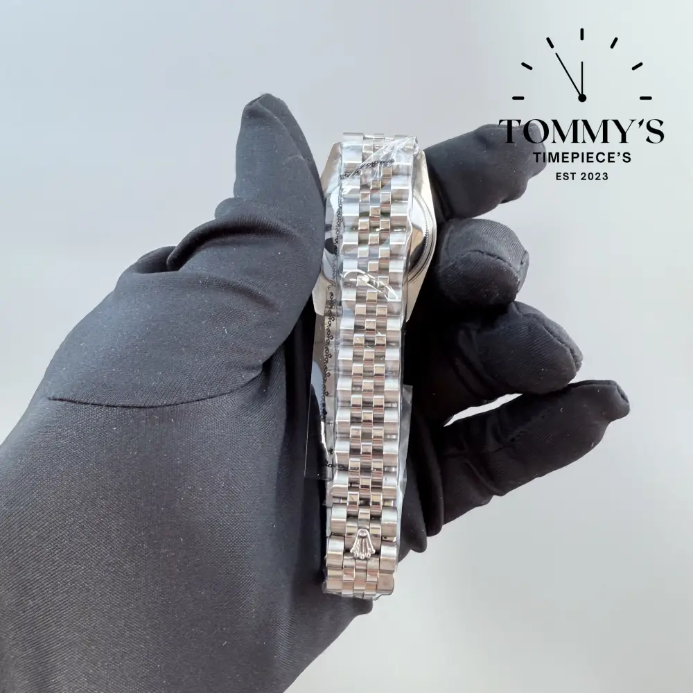 AAA+ Ladies Datejust, (16234) 28mm Black Dial-Jubilee Bracelet (Diamond Bezel) - Image 4