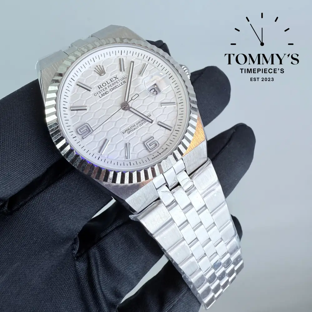 AAA+ Land Dweller, (127334) 40mm White Dial-Flat Jubilee Bracelet (Fluted Bezel) - Image 2