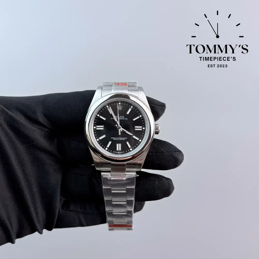 AAA+ Oyster Perpetual, (124300) 41mm Black Dial-Oyster Bracelet (Silver Bezel)