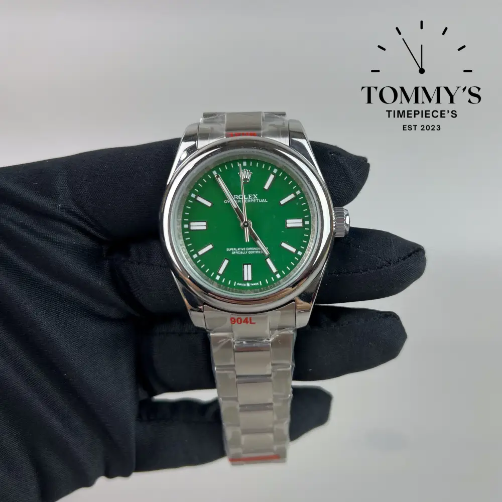 AAA+ Oyster Perpetual Green, (124300) 41mm Green Dial-Oyster Bracelet (Metallic Grey Bezel)
