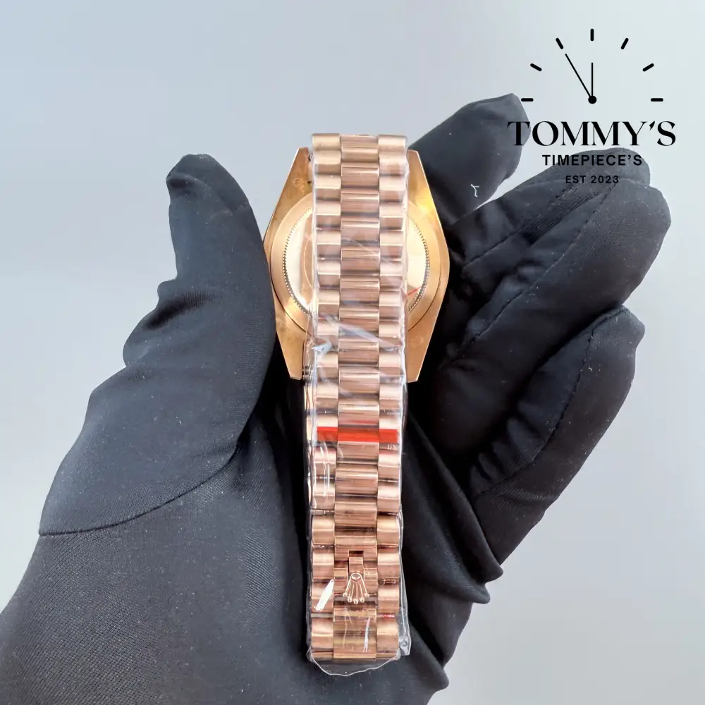AAA+ Day Date (Rose Gold), (228235) 40mm Black Dial-Presidential Bracelet (Fluted Bezel) - Image 4