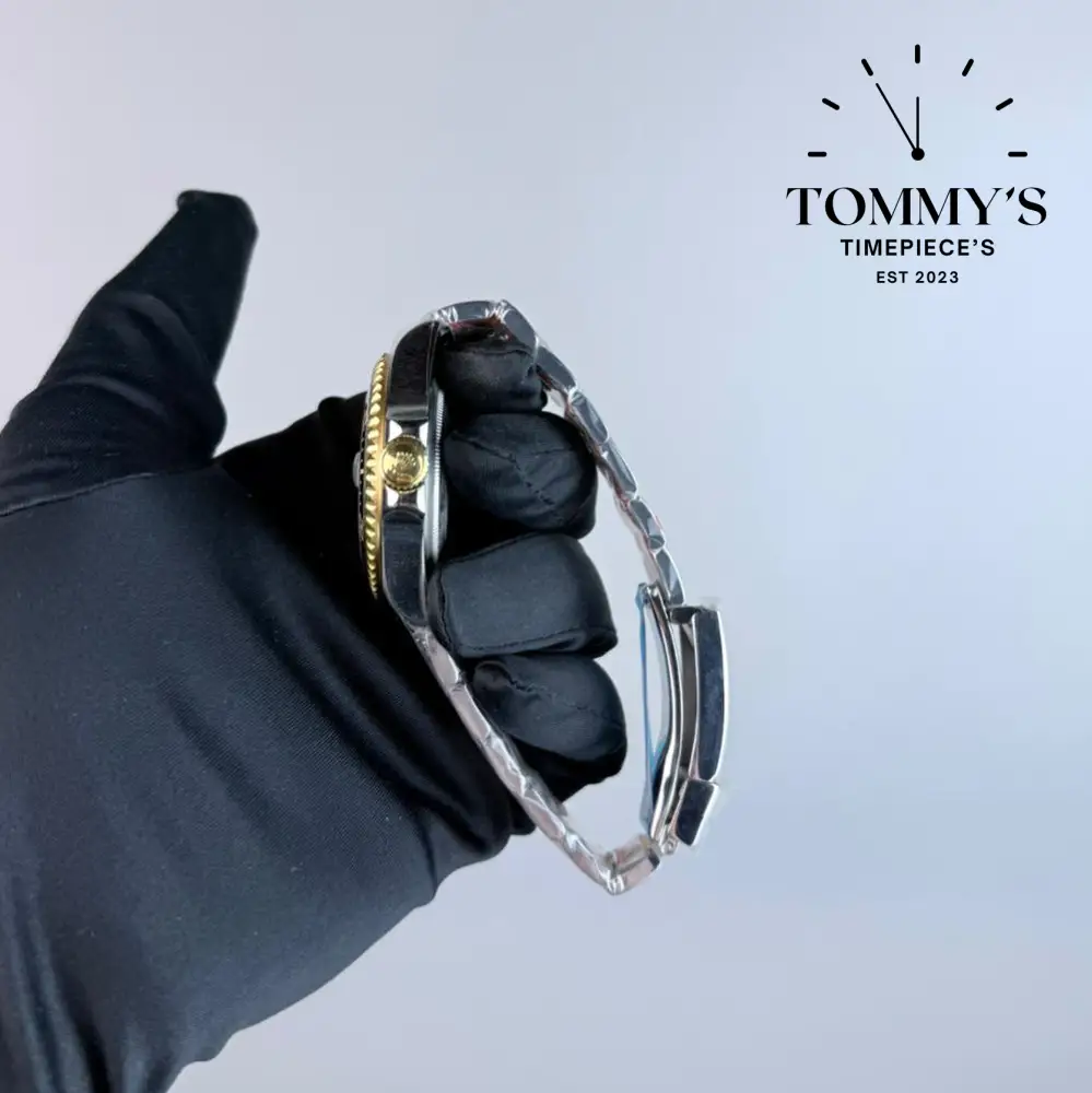 AAA+ Sea-Dweller (126603) 43mm Black Dial-Oyster Bracelet (Black Bezel) - Image 3