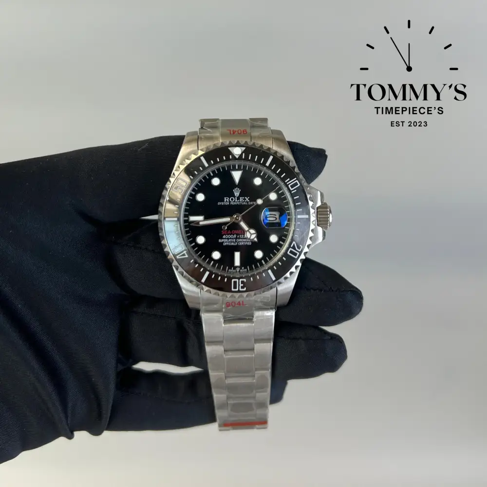 AAA+ Sea-Dweller Submariner, (126600) 43mm Black Dial-Oyster Bracelet (Black Bezel)