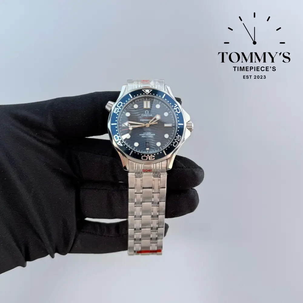 AAA+ Seamaster Diver 300M, 42mm  Blue Wave-Pattern Dial-Steel Bracelet (Blue Bezel)