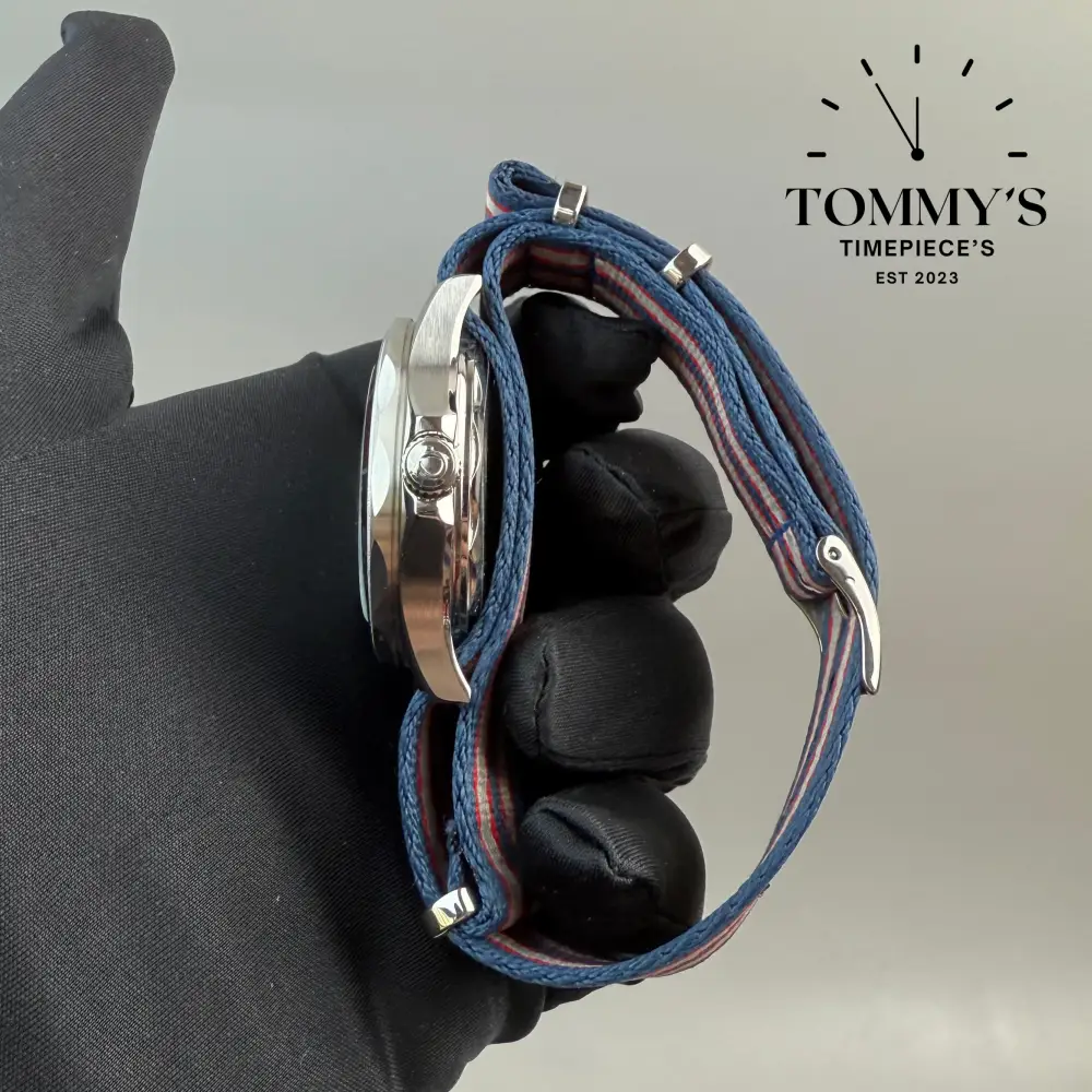 AAA+ Seamaster James Bond, 42mm White Ceramic Dial-Red Blue Grey NATO Strap (Blue Red Bezel) - Image 3