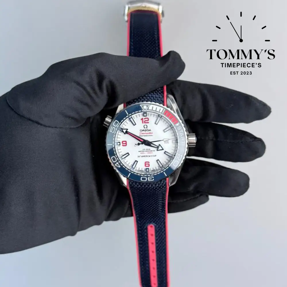 AAA+ Seamaster Planet Ocean, 42mm White Dial-Rubber Strap (Blue and Red Ceramic Bezel)