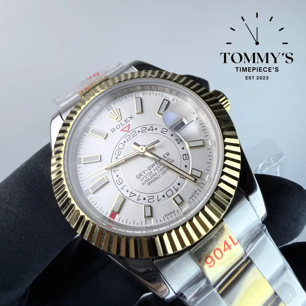 AAA+ Skydweller (326933) 42mm White Dial- Oyster Bracelet (Fluted Bezel) - Image 2