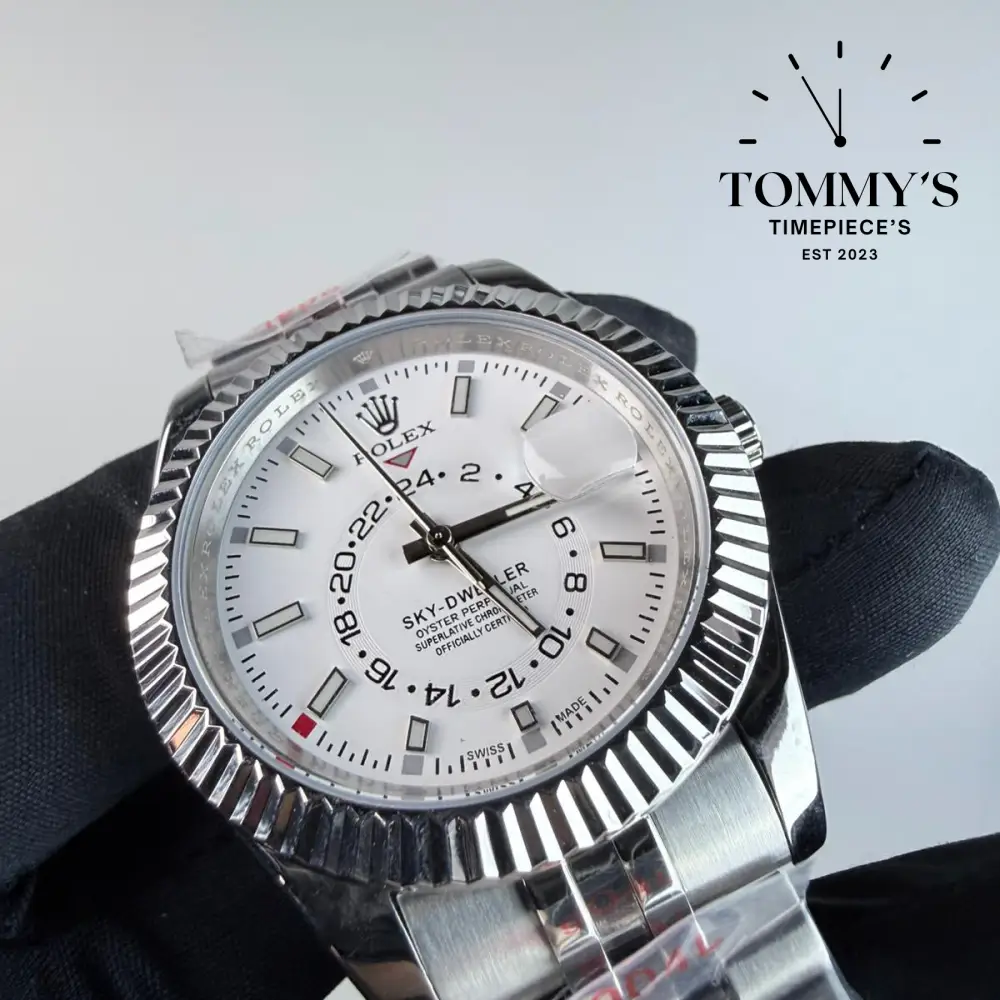 AAA+ Skydweller (326934) 42mm White Dial- Jubilee Bracelet (Fluted Bezel) - Image 2