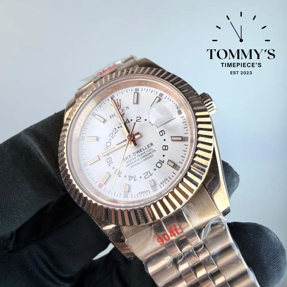 AAA+ Skydweller (326935) 42mm White Dial- Jubilee Bracelet (Fluted Bezel) - Image 2