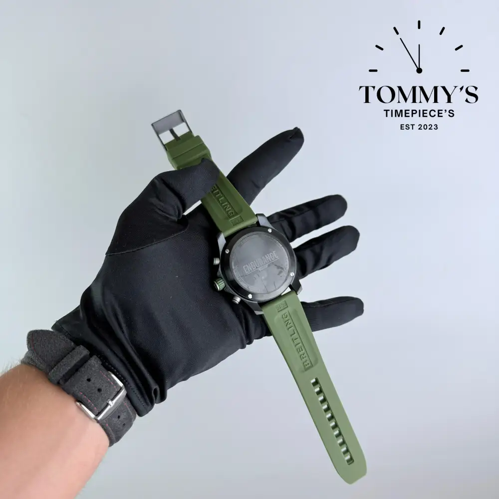 Clone Endurance Pro, 44mm Black Dial-Green Rubber Strap (Black Bezel) - Image 4