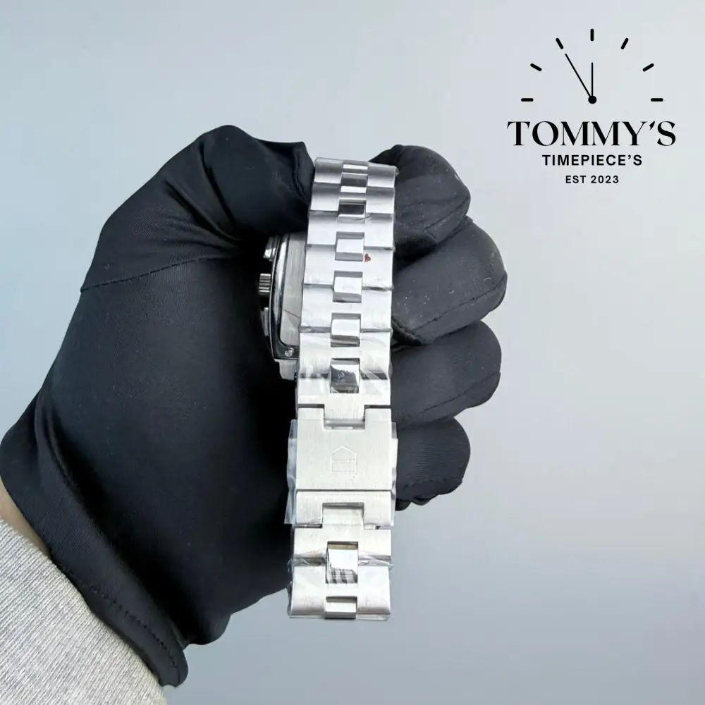 Clone Monaco Chronograph, 39mm Blue Sunburst Dial-Stainless Steel Bracelet (Silver Bezel) - Image 5