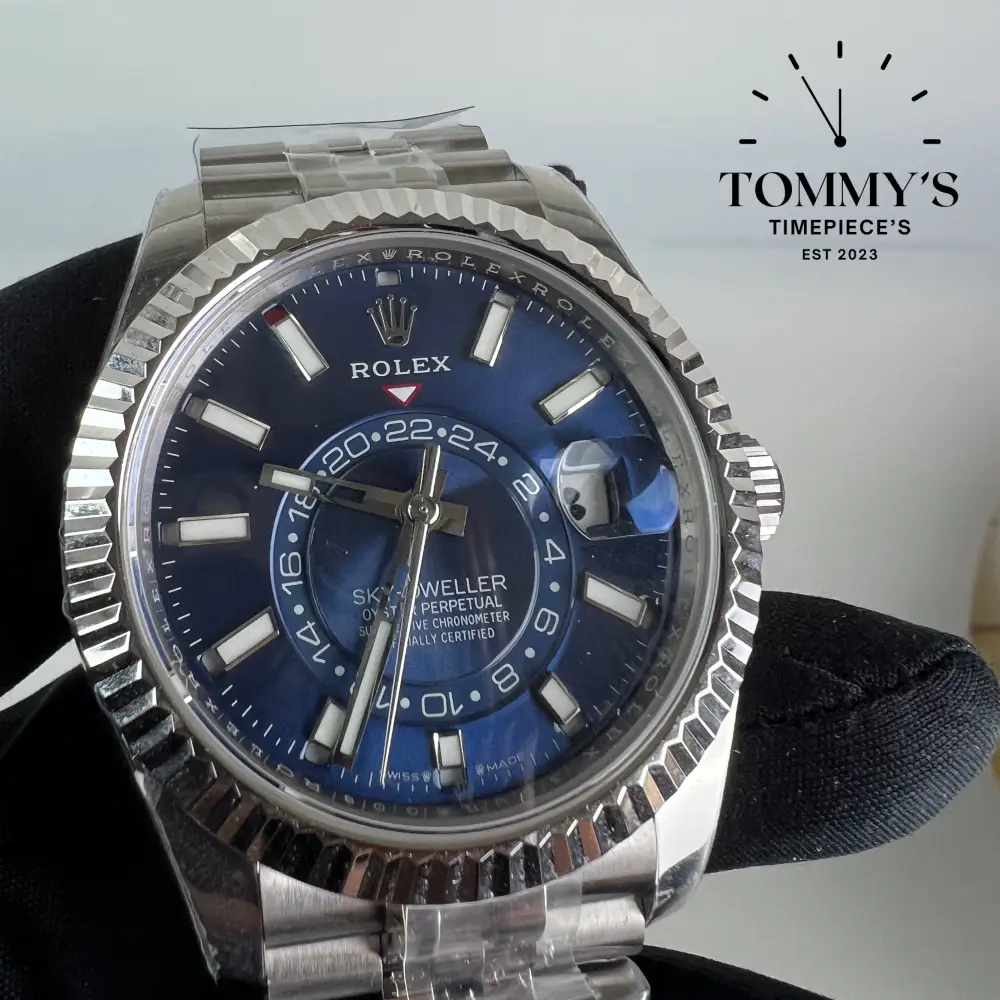 ZF Superclone Sky-Dweller, (336934) 42mm Bright Blue Dial-Jubilee Bracelet (Fluted Bezel) - Image 2